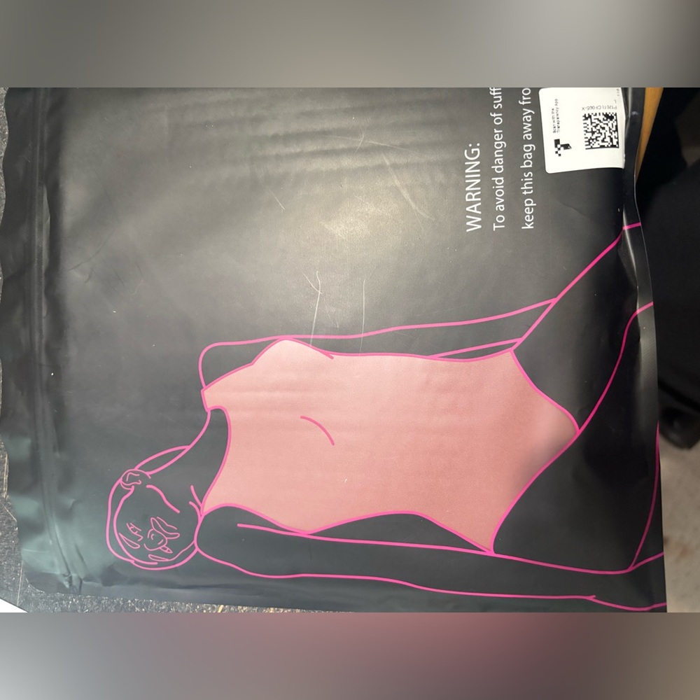 New in package PUMIEY Long Sleeve t shirt Marsala X-Large